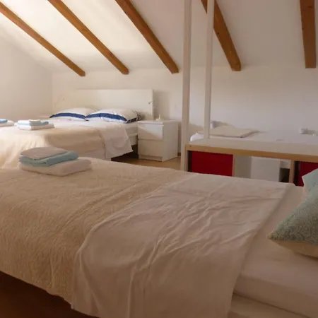 - Mellitus Apartman *